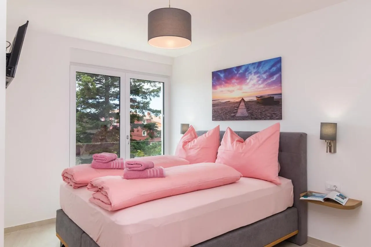 Villa Elena: Seaside Luxury with Whirlpool and Brijuni Islands View Fazana 0*,  Croatia