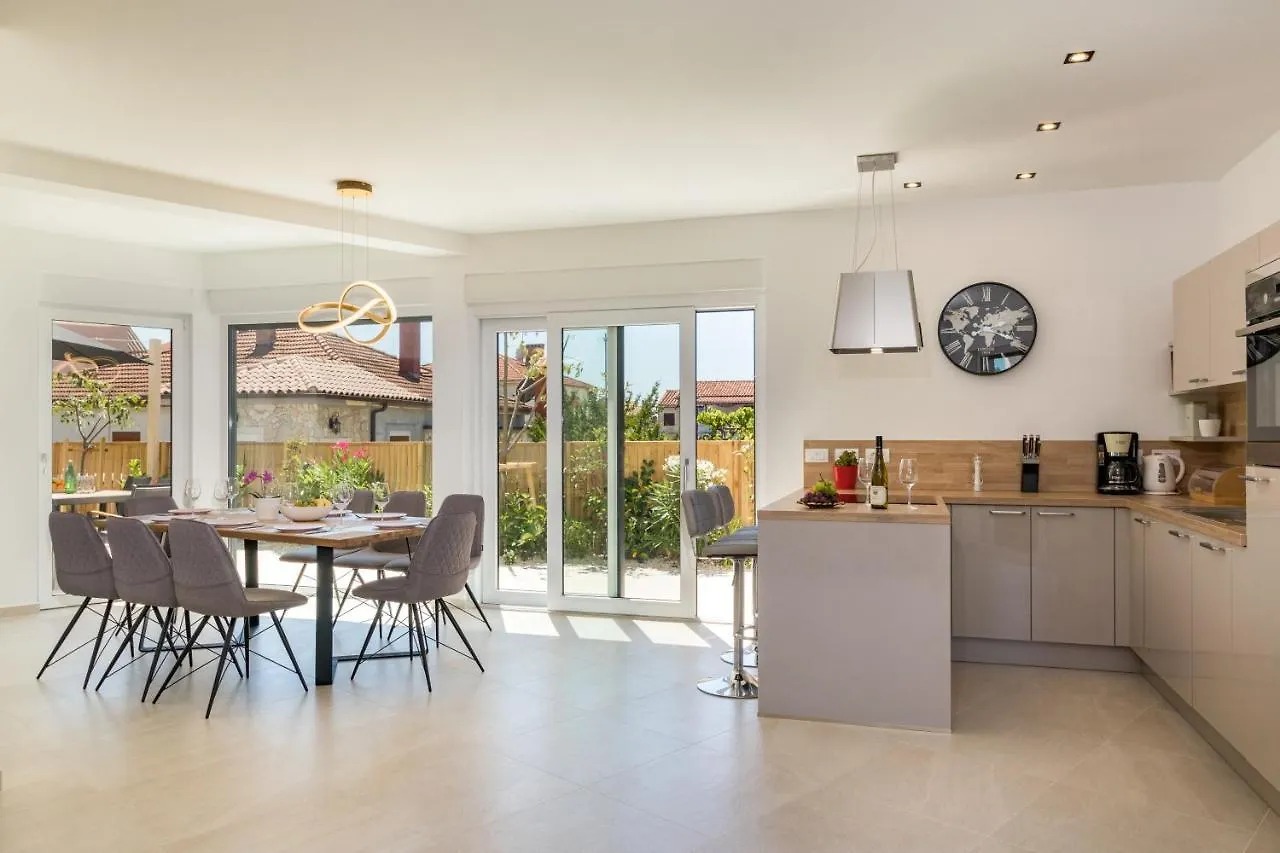 Villa Elena: Seaside Luxury with Whirlpool and Brijuni Islands View Fazana 0*,  Croatia