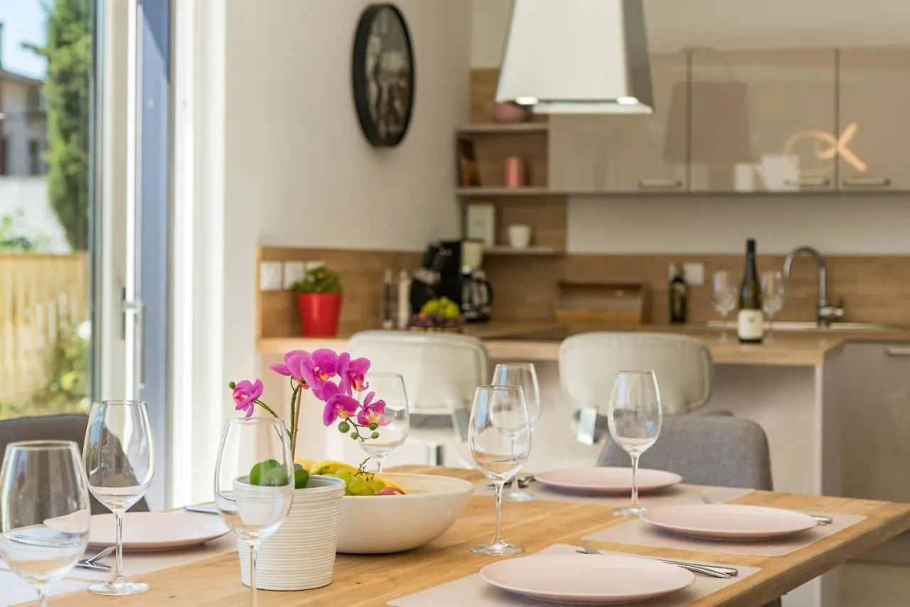 Villa Elena: Seaside Luxury with Whirlpool and Brijuni Islands View Fazana