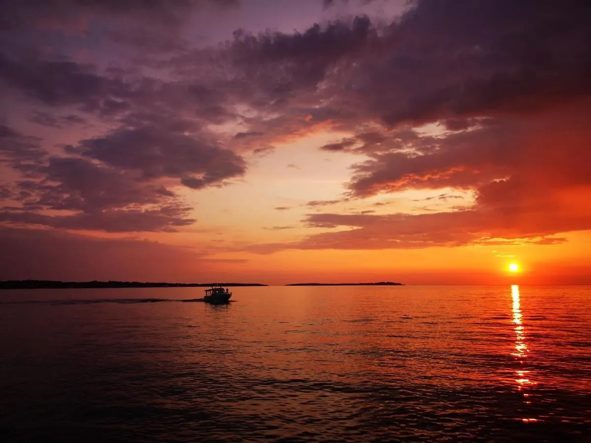 Villa Elena: Seaside Luxury with Whirlpool and Brijuni Islands View Fazana 0*,